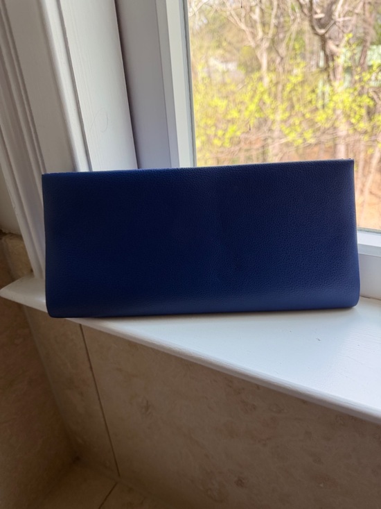 Elegant Navy Blue Bow Clutch with Crystal Accent - Picture 2 of 2